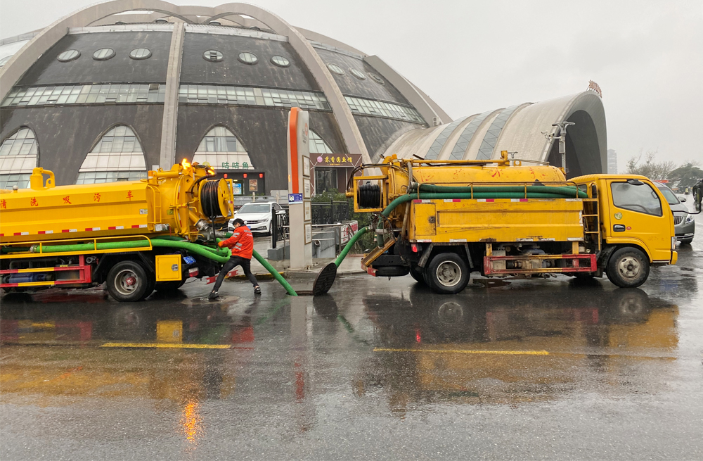 花岗商场管道清淤