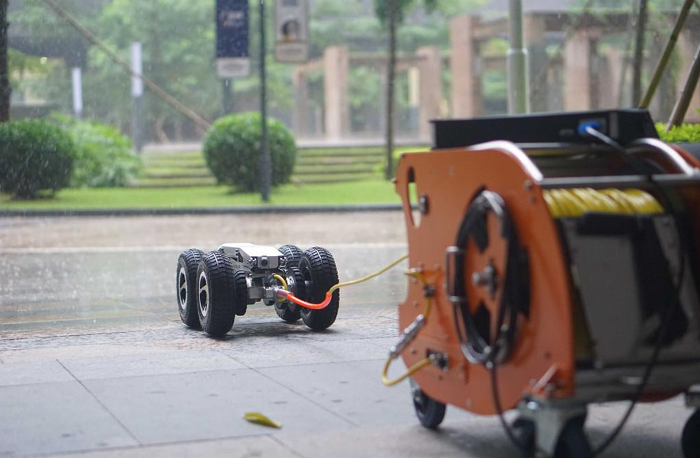 花岗管道检测机器人